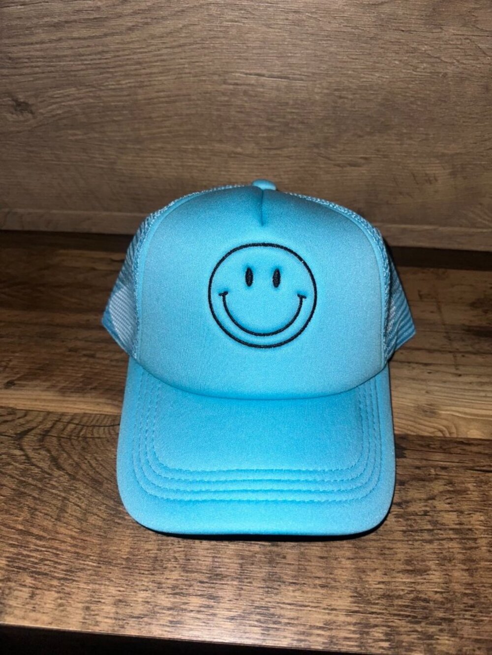 Blue Smiley Face Mesh Trucker Hat Snapback 💙🙂